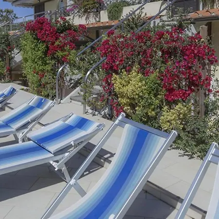 Free Parking Pool With A Sea View דירה פורטו אזורו
